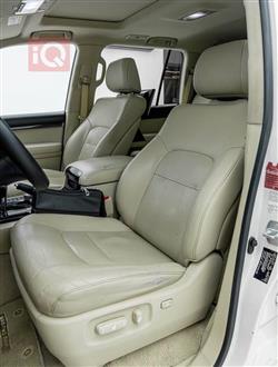 تۆیۆتا لاند کروزەر